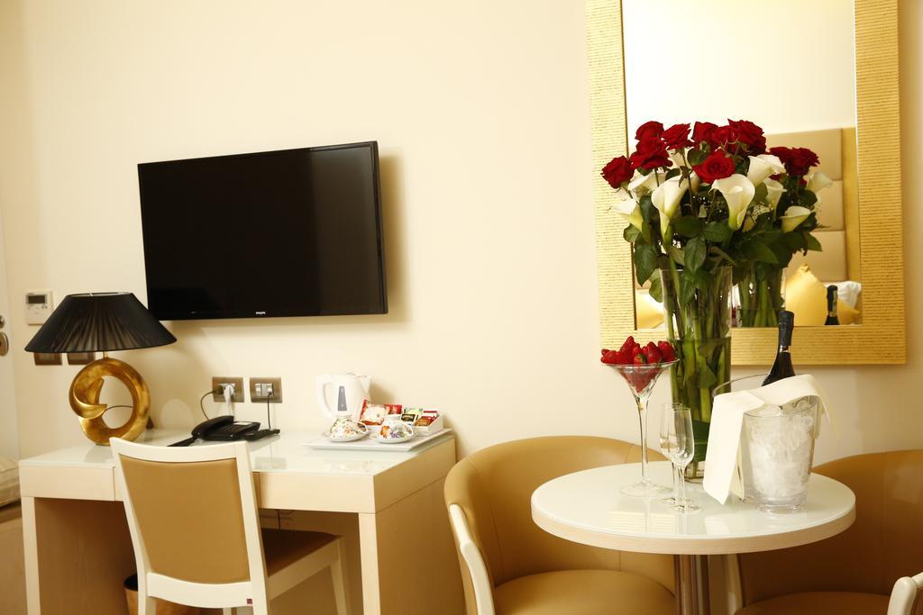 Augustana House And 2*