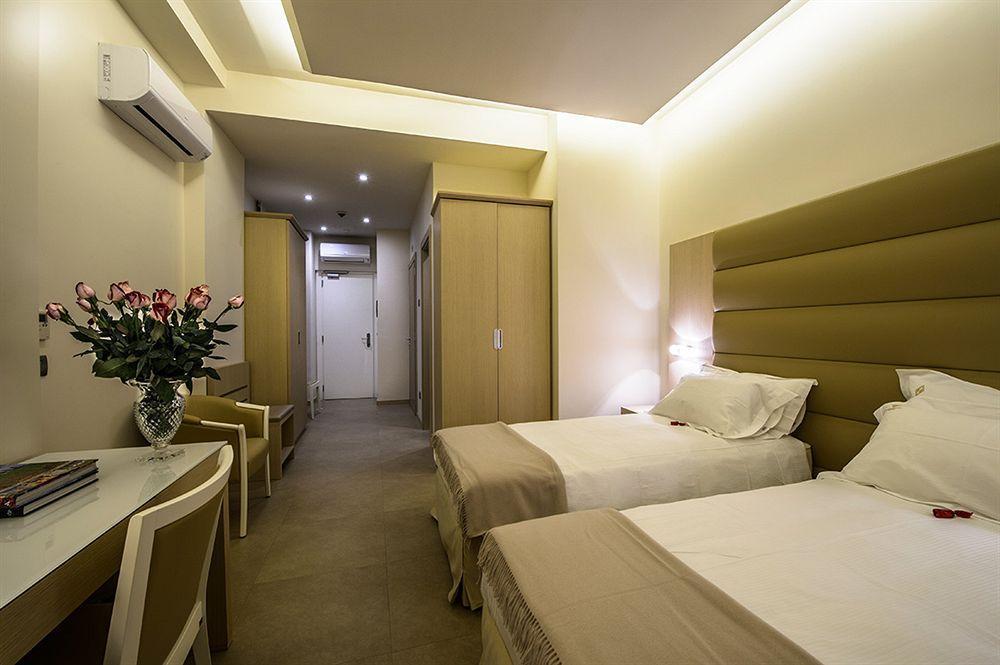Augustana House And 2*