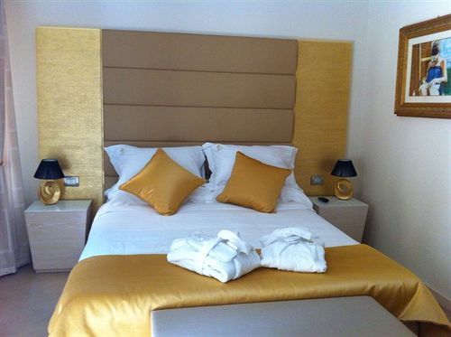 Augustana House And 2*